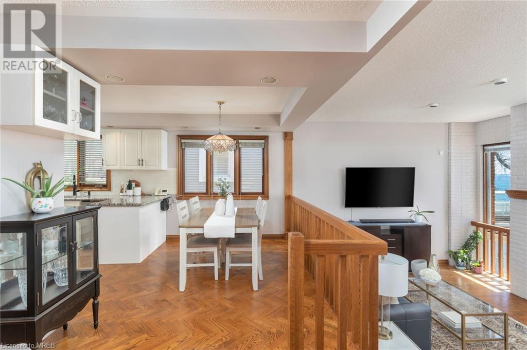 For sale 327A LAKE PROMENADE, Toronto, Ontario M8W1A6 40579781 REALTOR.ca