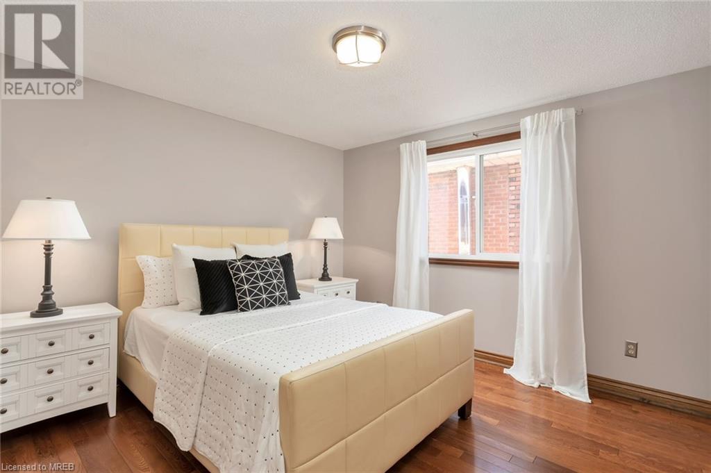 For sale 327A LAKE PROMENADE, Toronto, Ontario M8W1A6 40579781 REALTOR.ca