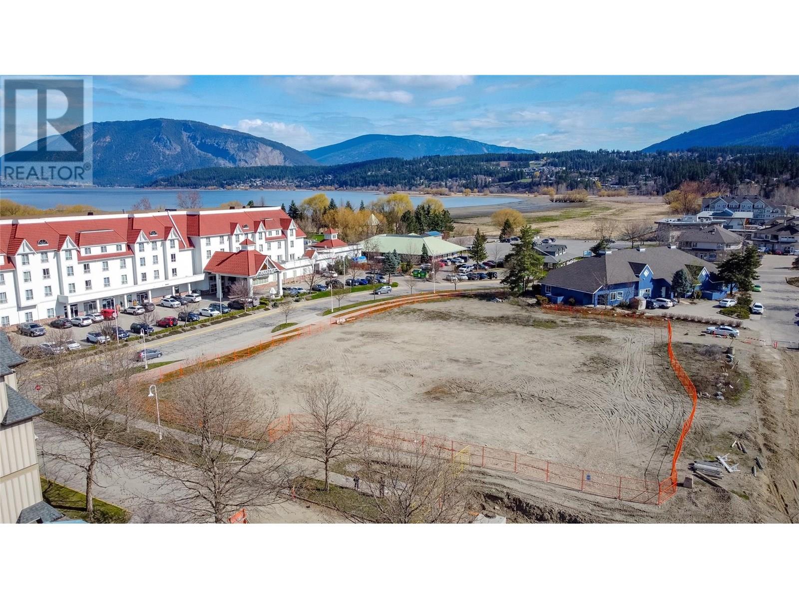 For sale 250 Harbourfront Drive NE, Salmon Arm, British Columbia