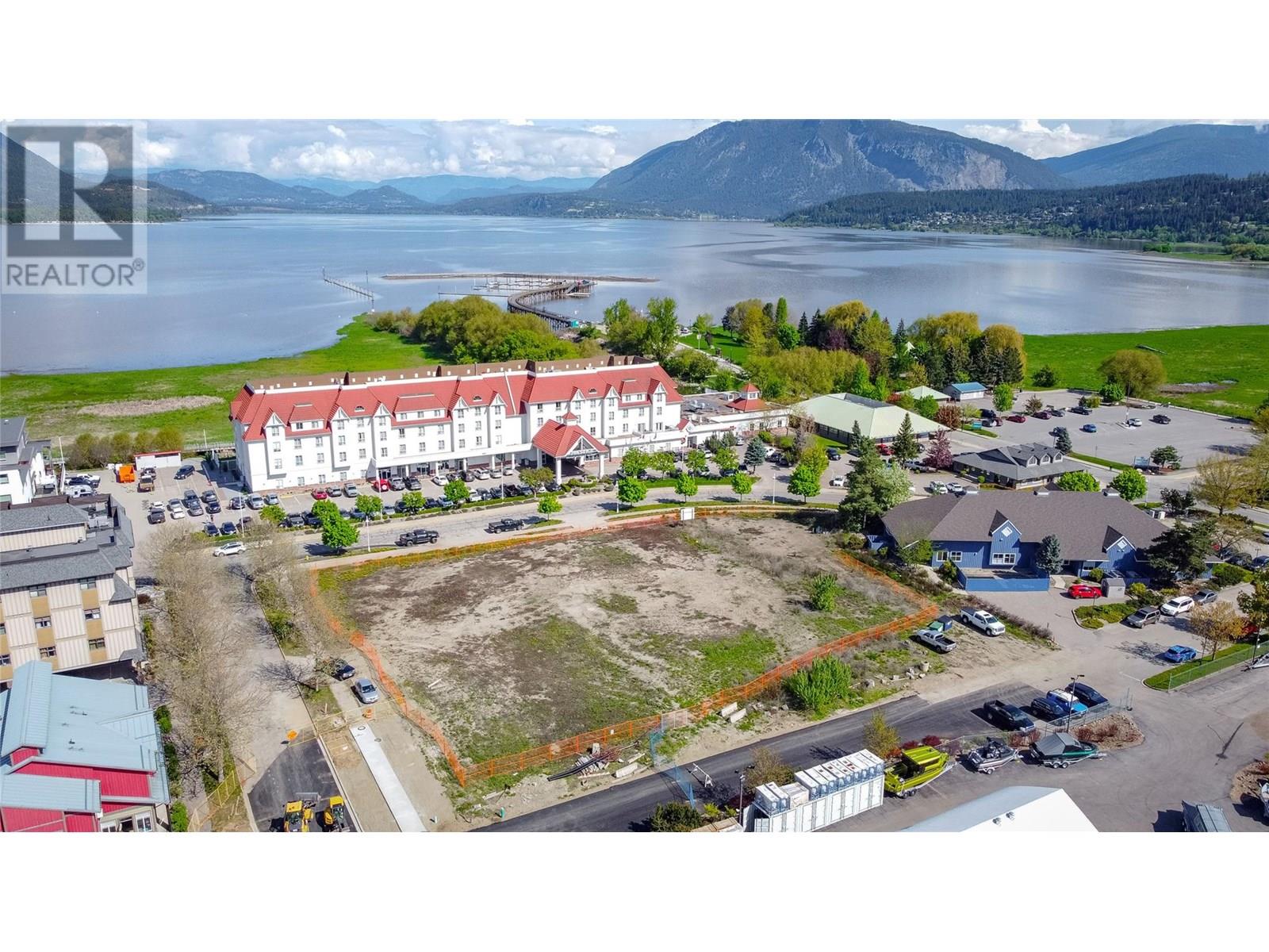 For sale 250 Harbourfront Drive NE, Salmon Arm, British Columbia