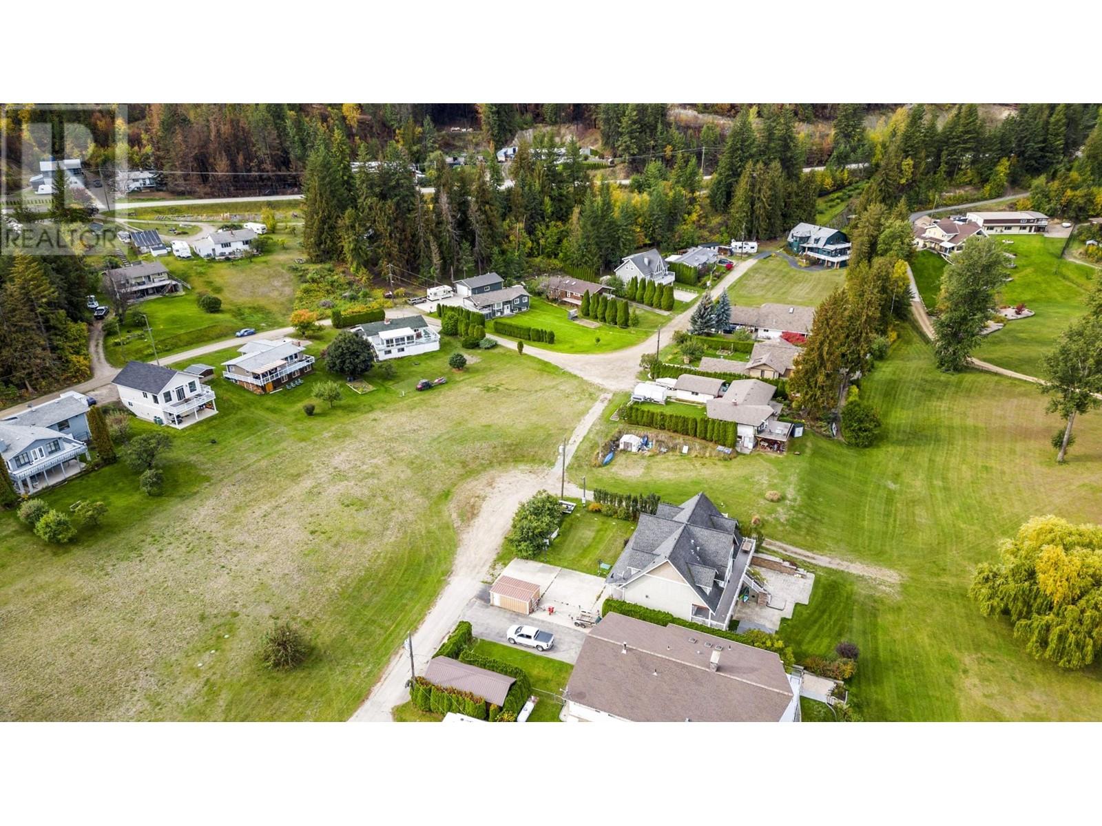 For sale 178758 HOLDING RD, Adams Lake, British Columbia V0E1M2