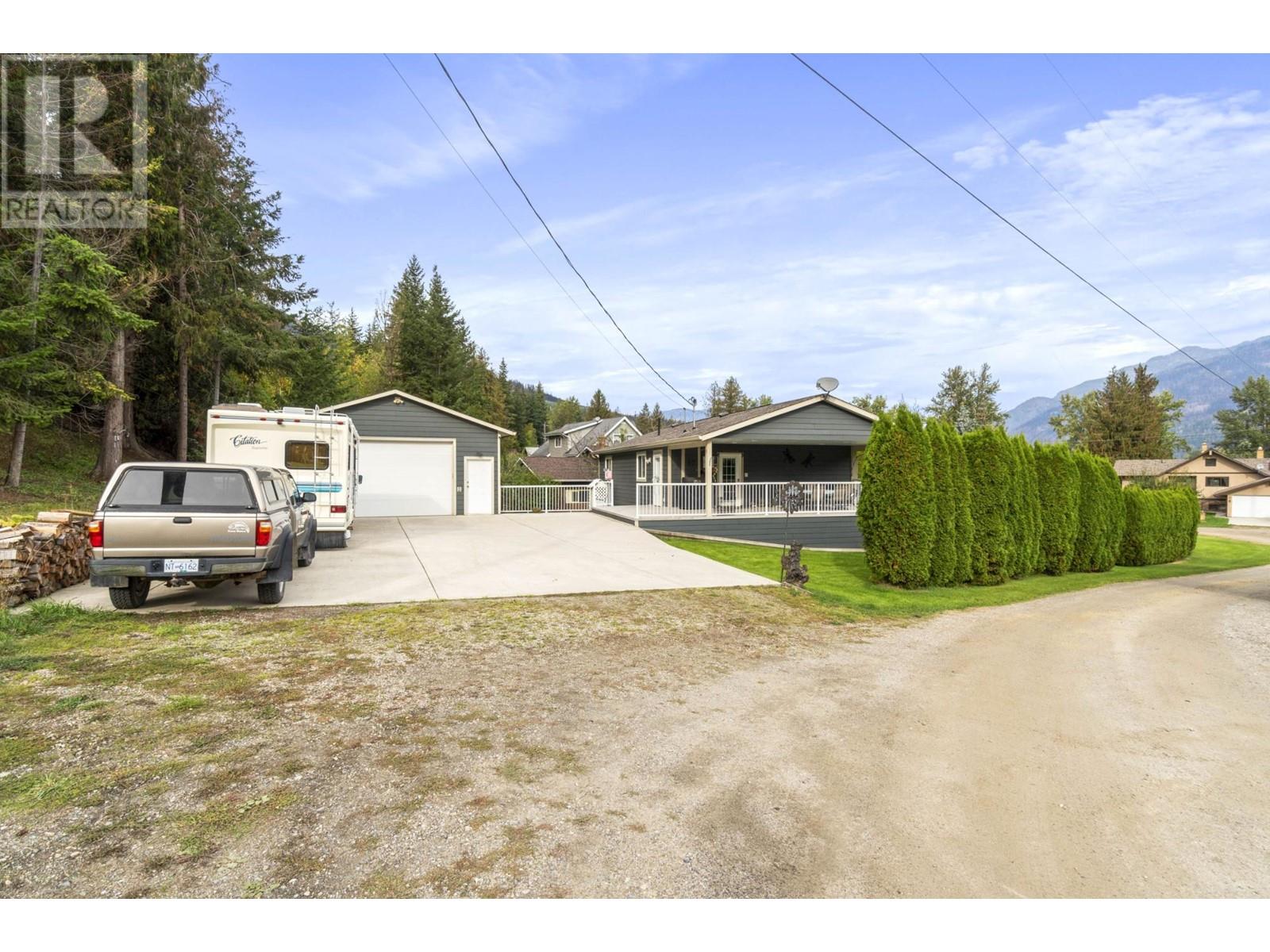 For sale 178758 HOLDING RD, Adams Lake, British Columbia V0E1M2