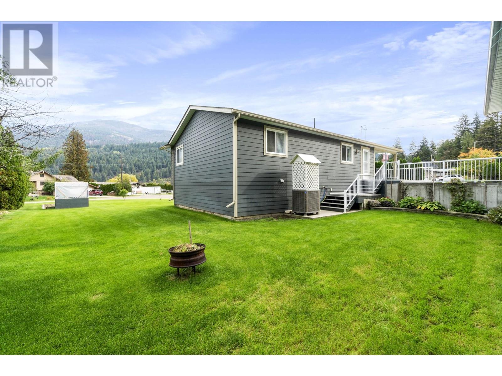 For sale 178758 HOLDING RD, Adams Lake, British Columbia V0E1M2