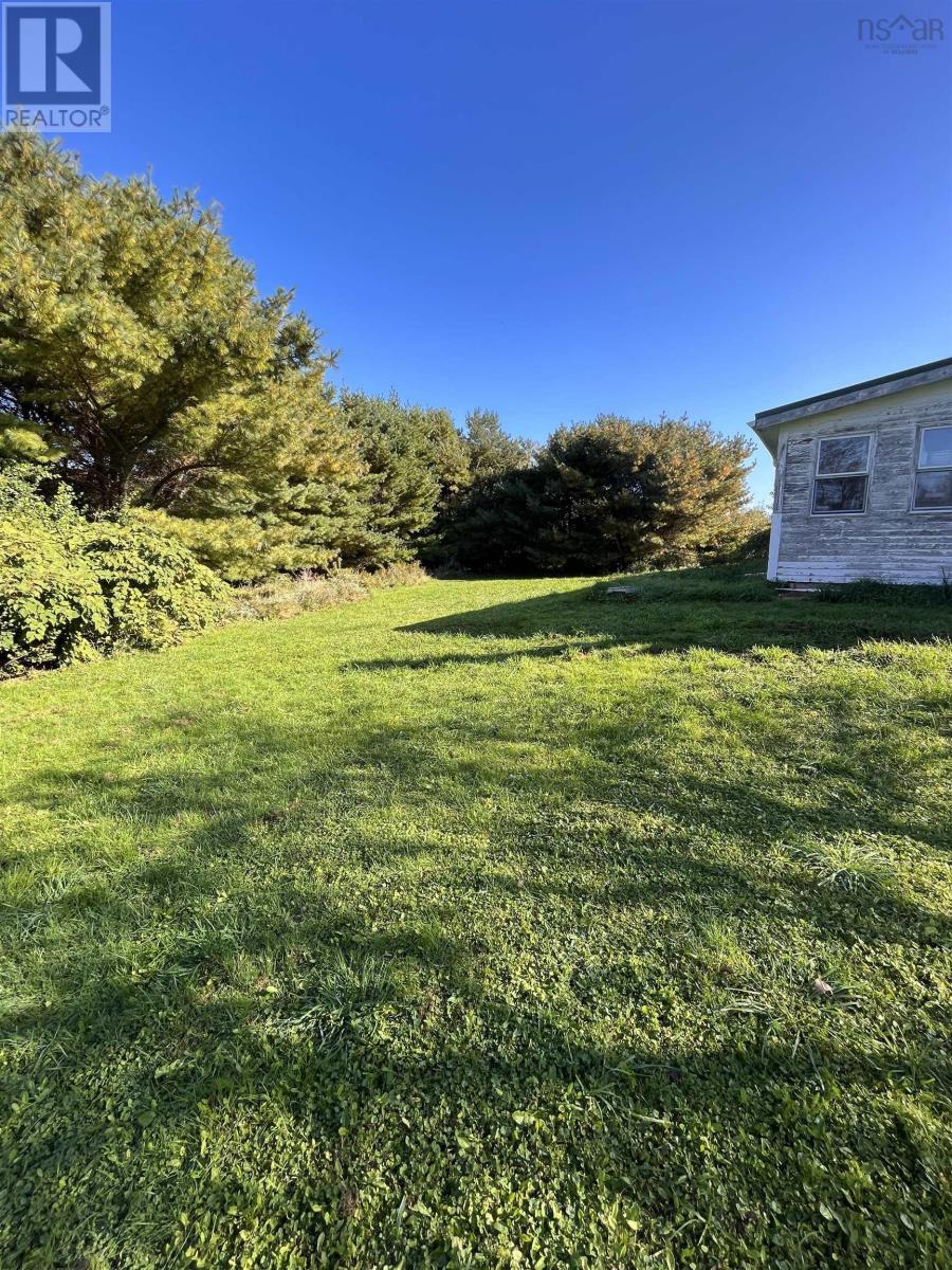 361 Highway 1, Deep Brook, Nova Scotia B0S1J0 REALTOR.ca