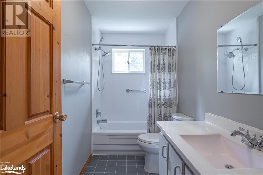 For sale 1070 Road, Gooderham, Ontario K0M1R0 40589689