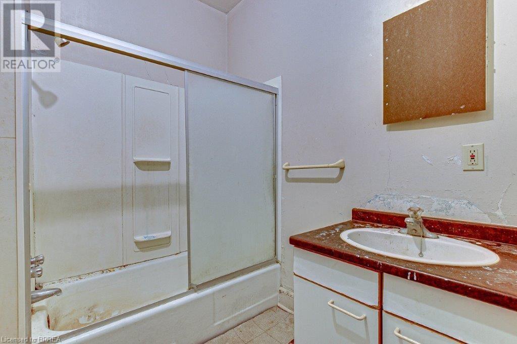 For sale 30 WASHINGTON Street, Paris, Ontario N3L2A5 40587726