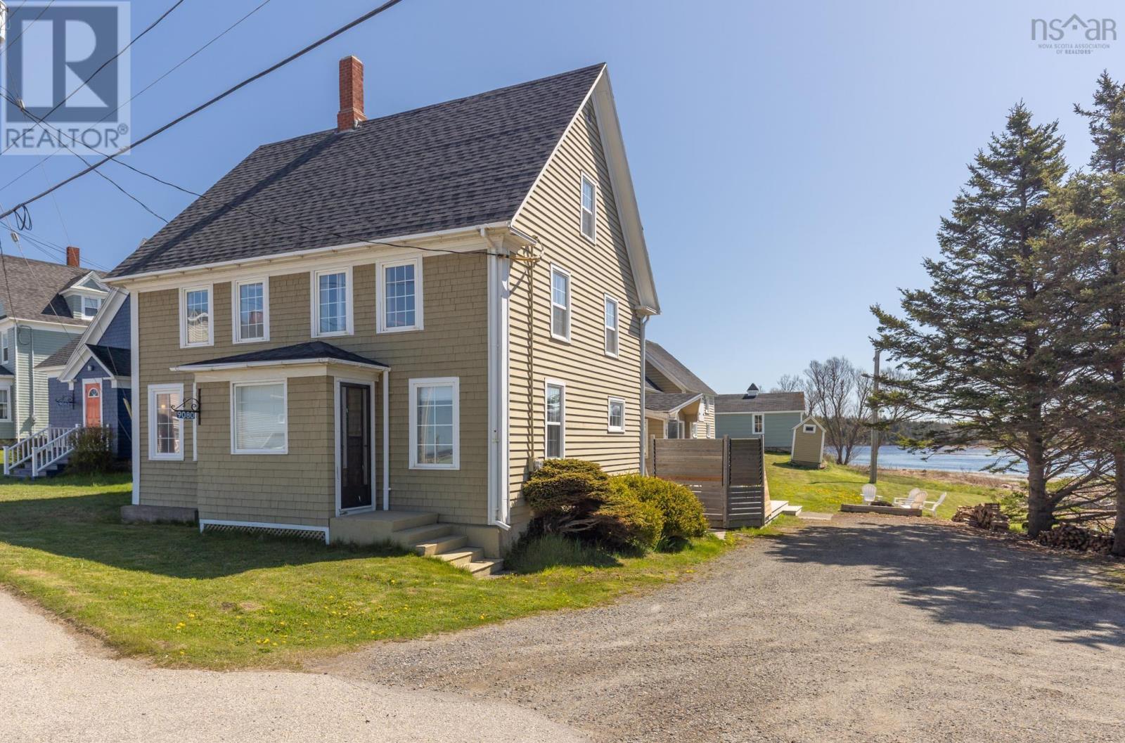 For sale 9080 Highway 1, Meteghan River, Nova Scotia B0W2L0 202410137 REALTOR.ca