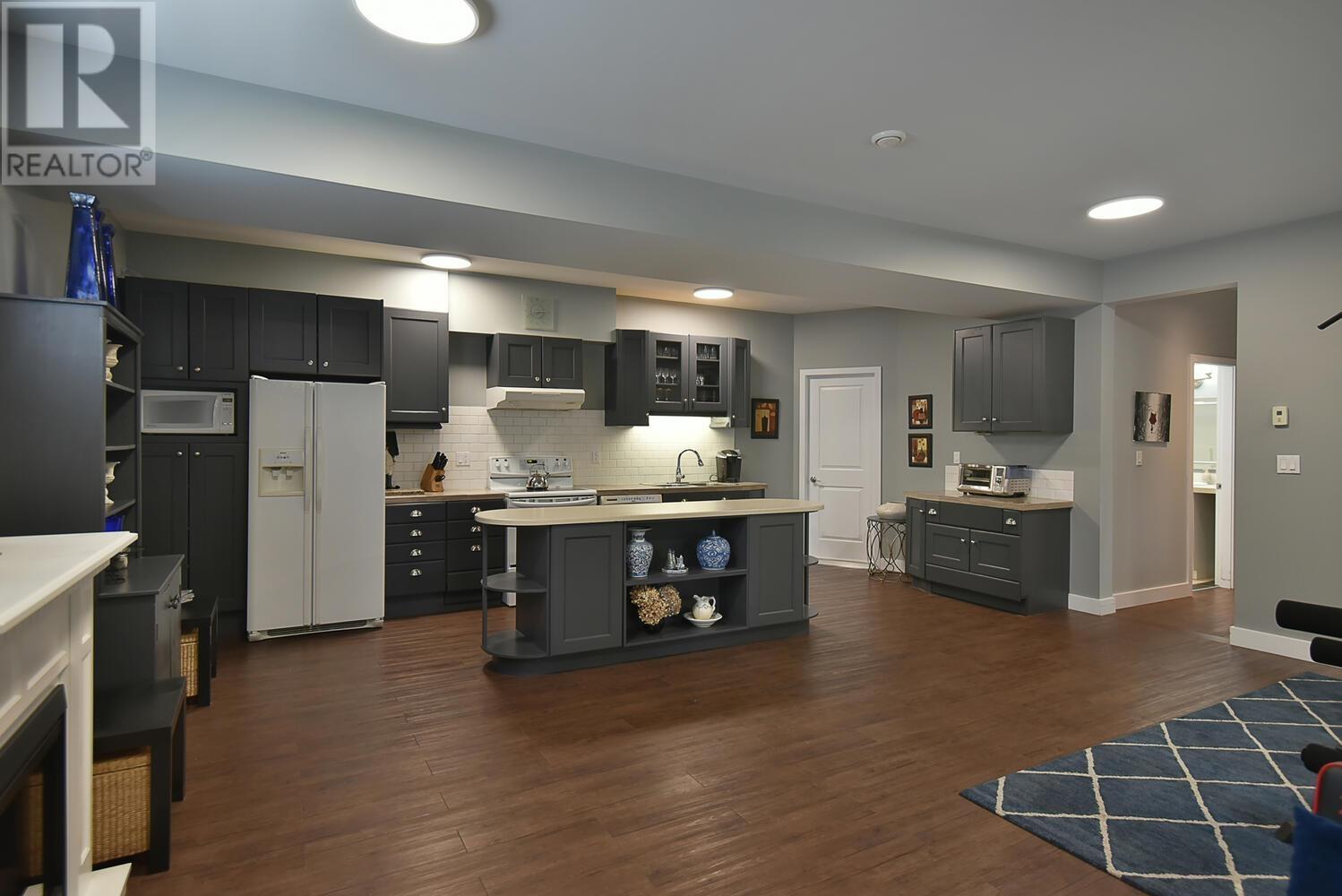 For sale 6447 JASPER ROAD, Sechelt, British Columbia V7Z0S6 R2868759