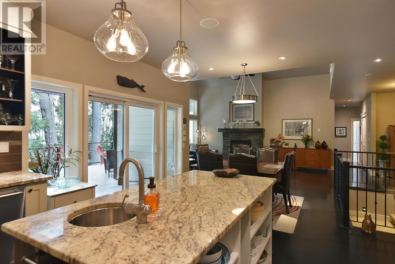 For sale 6447 JASPER ROAD, Sechelt, British Columbia V7Z0S6 R2868759