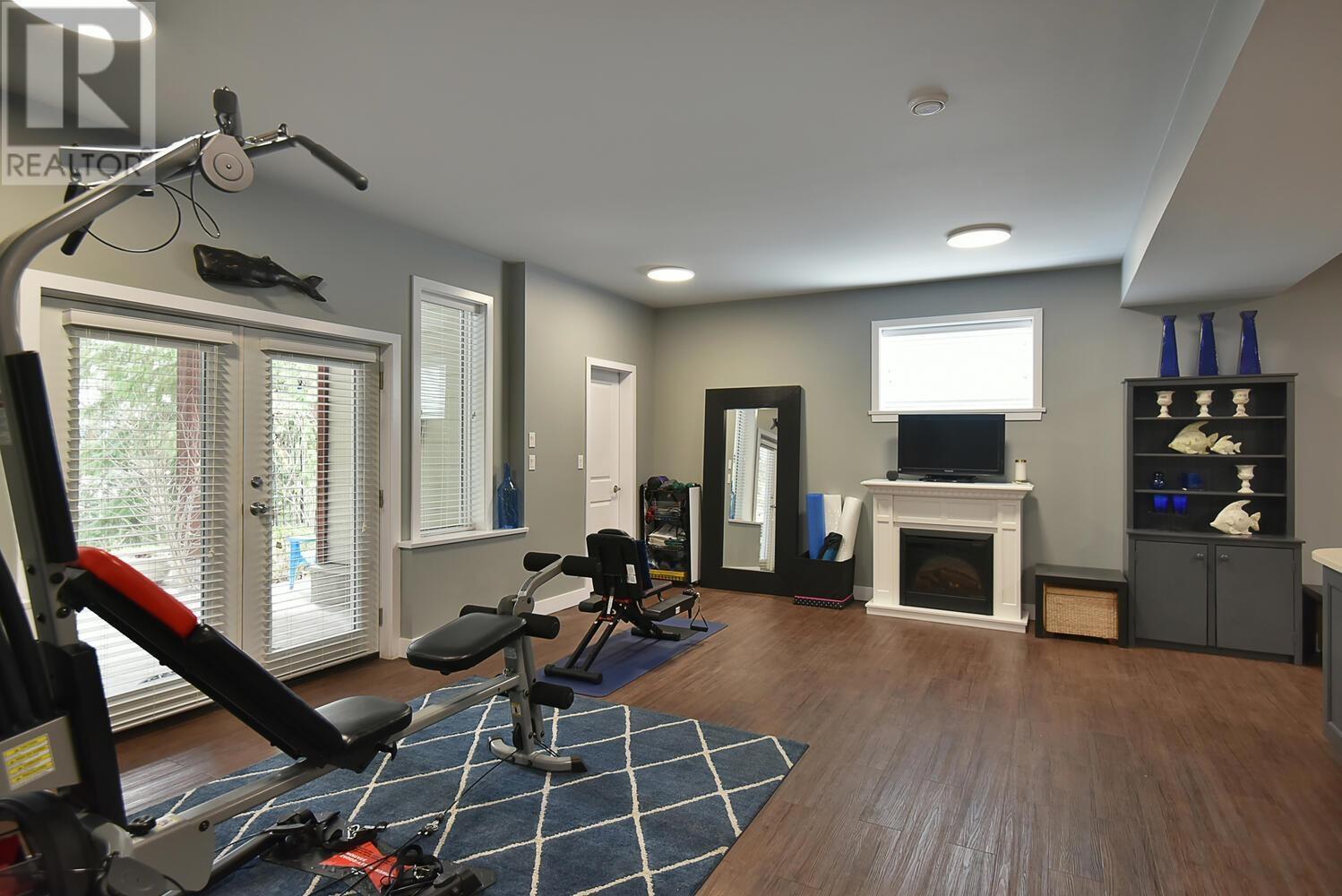 For sale 6447 JASPER ROAD, Sechelt, British Columbia V7Z0S6 R2868759