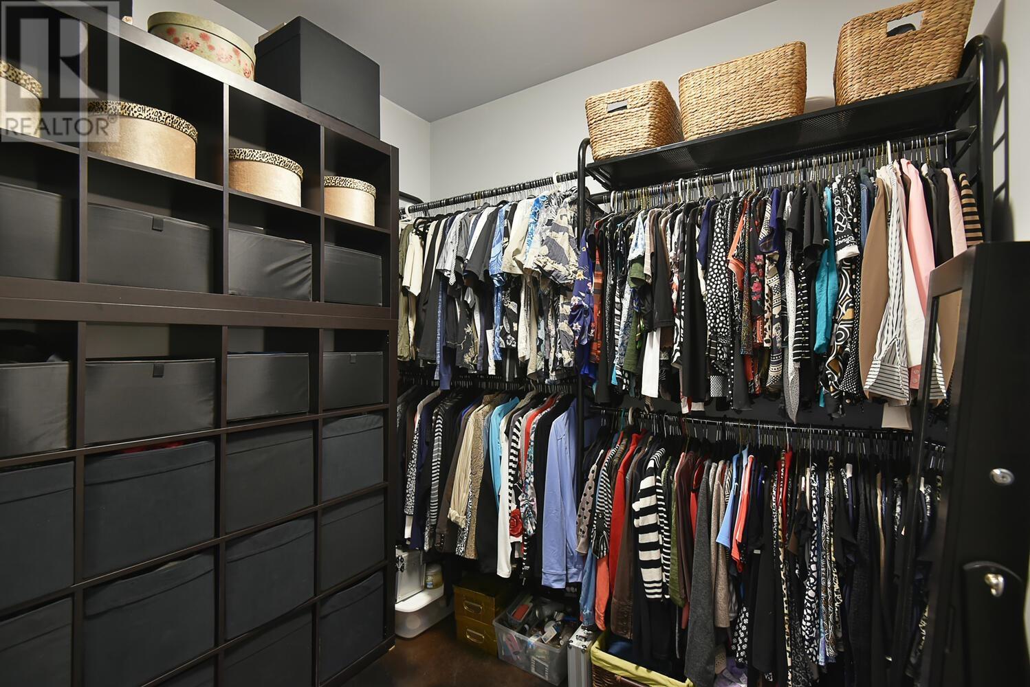 For sale 6447 JASPER ROAD, Sechelt, British Columbia V7Z0S6 R2868759