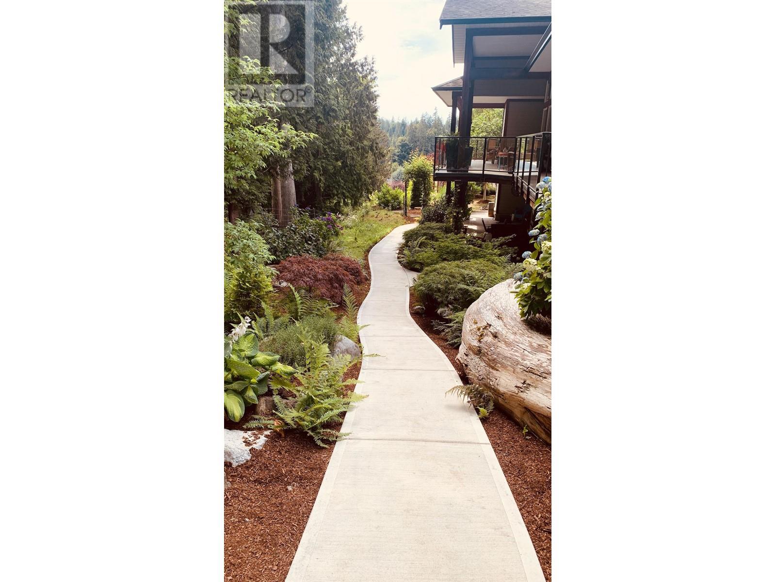 For sale 6447 JASPER ROAD, Sechelt, British Columbia V7Z0S6 R2868759