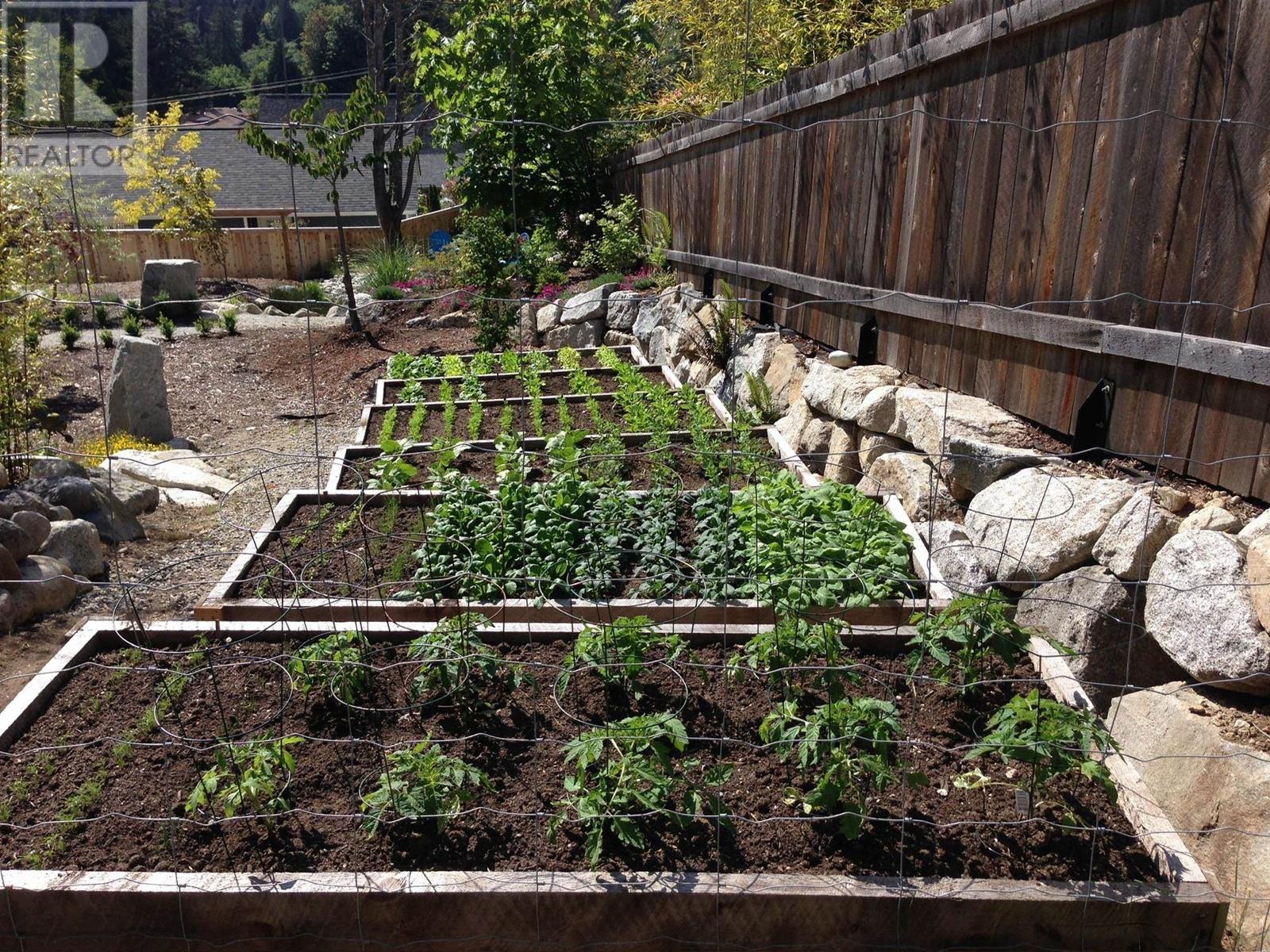 For sale 6447 JASPER ROAD, Sechelt, British Columbia V7Z0S6 R2868759