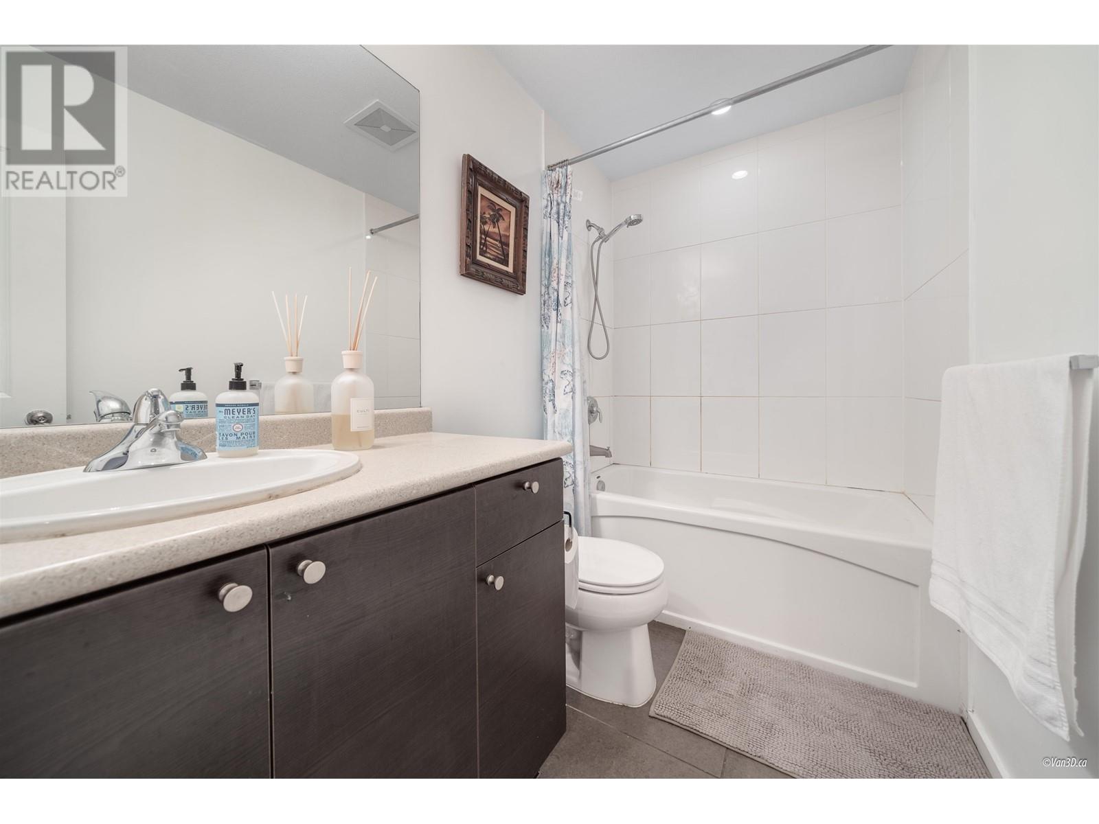 for-sale-43-688-edgar-avenue-coquitlam-british-columbia-v3k0a5