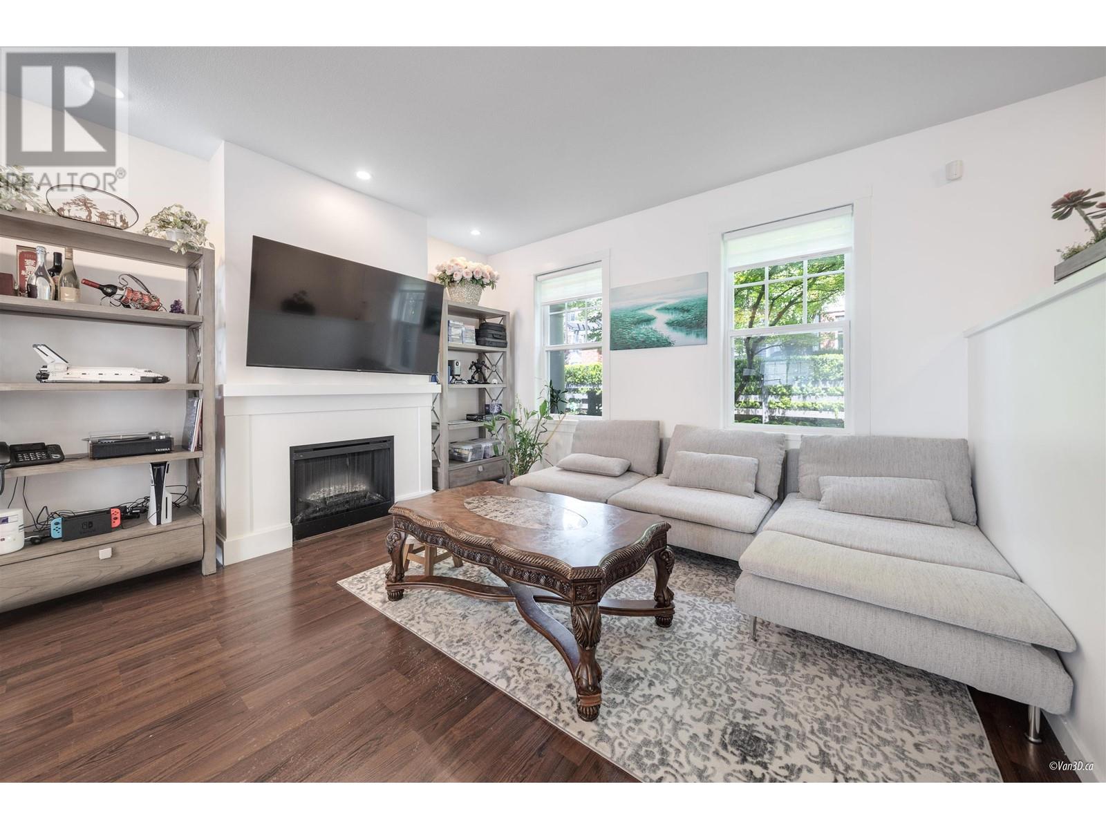 for-sale-43-688-edgar-avenue-coquitlam-british-columbia-v3k0a5