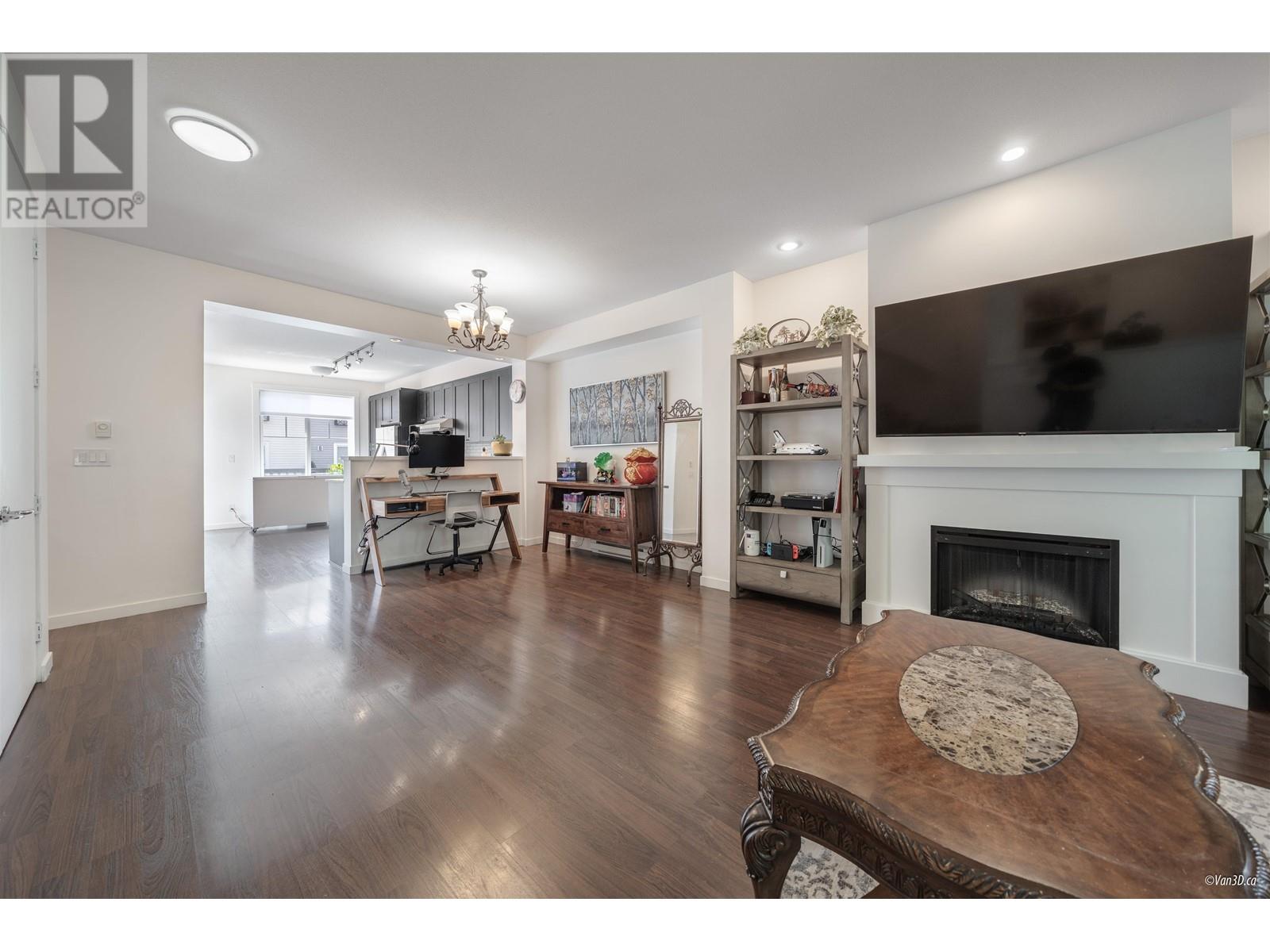for-sale-43-688-edgar-avenue-coquitlam-british-columbia-v3k0a5