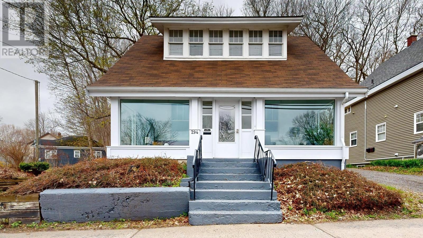 For sale 294 Main Street, Kentville, Nova Scotia B4N1K4 202409550