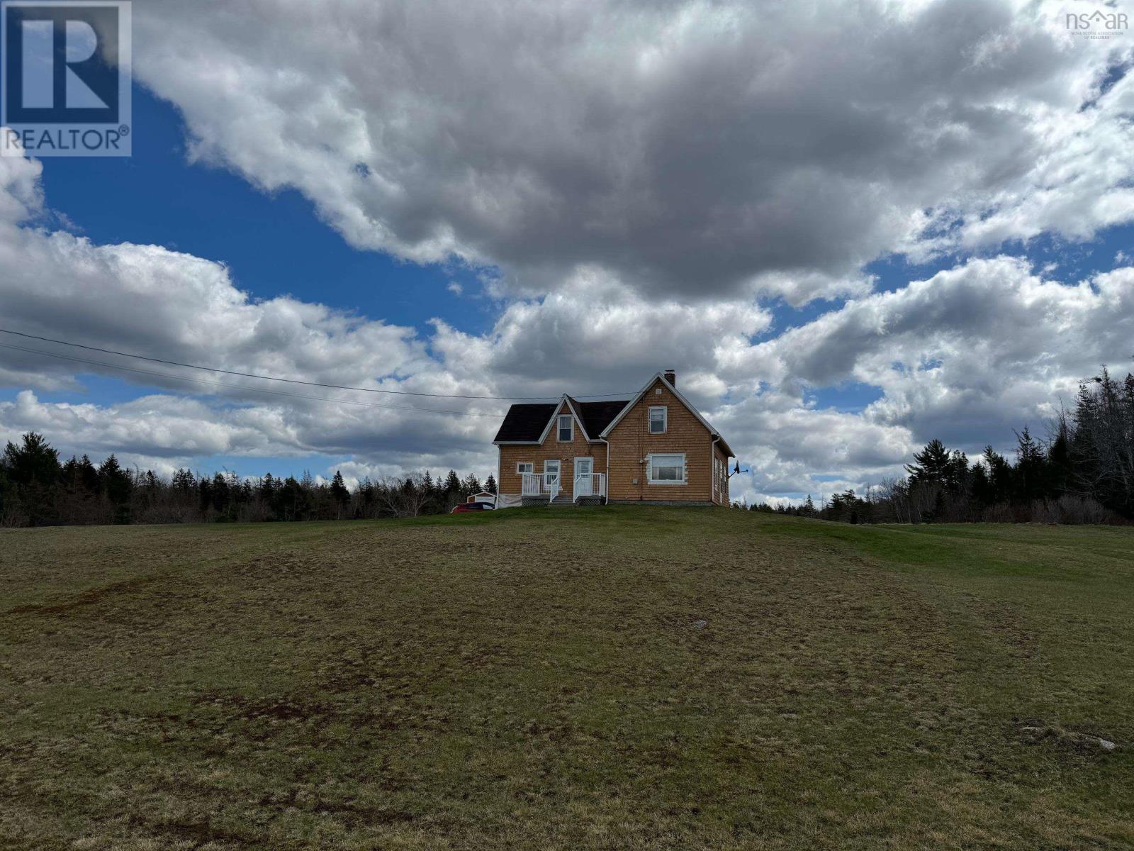 For sale: 3646 Highway 203, East Kemptville, Nova Scotia B5A5P6 ...