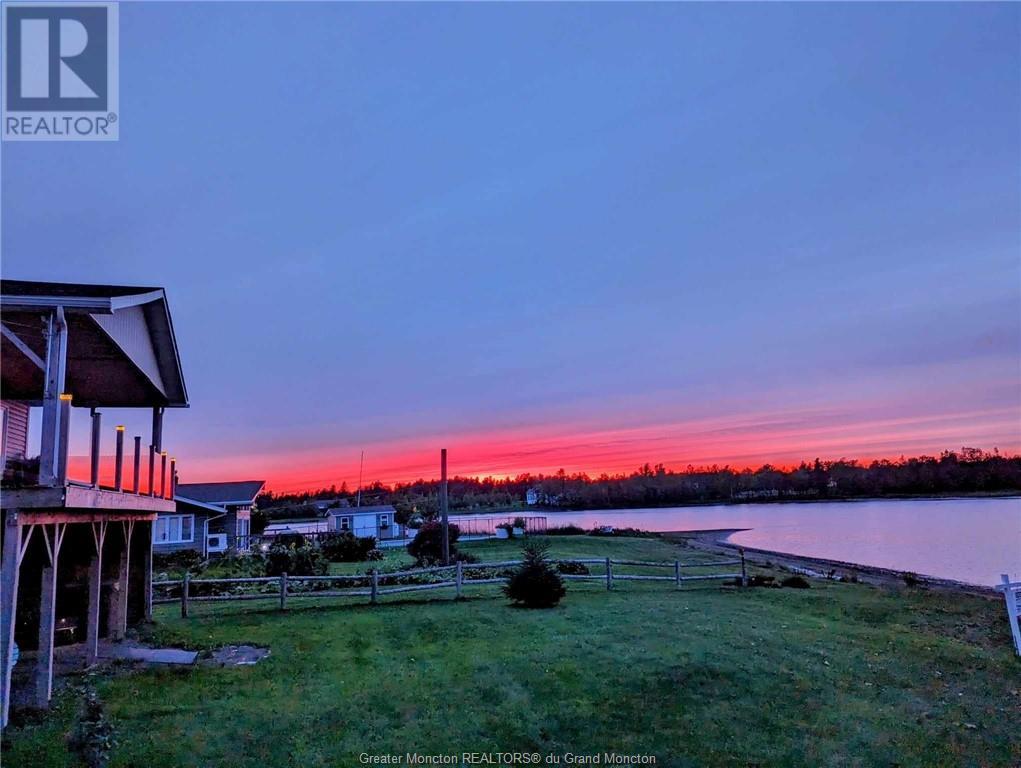 For sale 3 Aline AVE, Shediac Cape, New Brunswick E4P2Y4 M159293