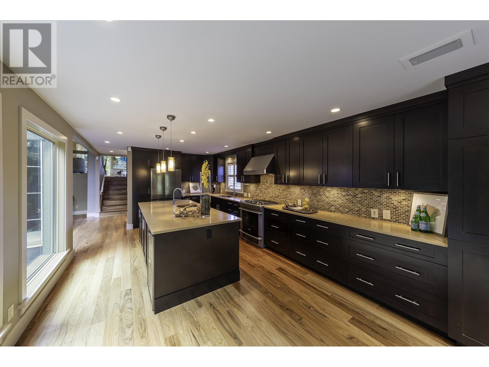 For sale 3330 W 20TH AVENUE, Vancouver, British Columbia V6S1E4