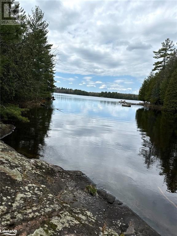 For sale: BESIDE 225 CREGO LAKE Road, Kinmount, Ontario K0M2A0 ...