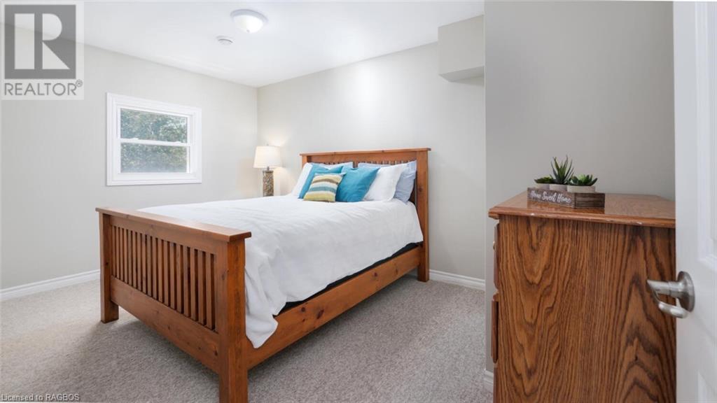 For sale 68 SAUBLE FALLS Road, Sauble Beach, Ontario N0H2G0 40590700