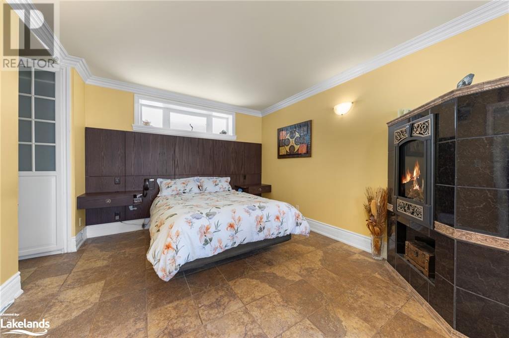 For sale 405 CHAMPLAIN Road, Ontario L9M1S3 40591433