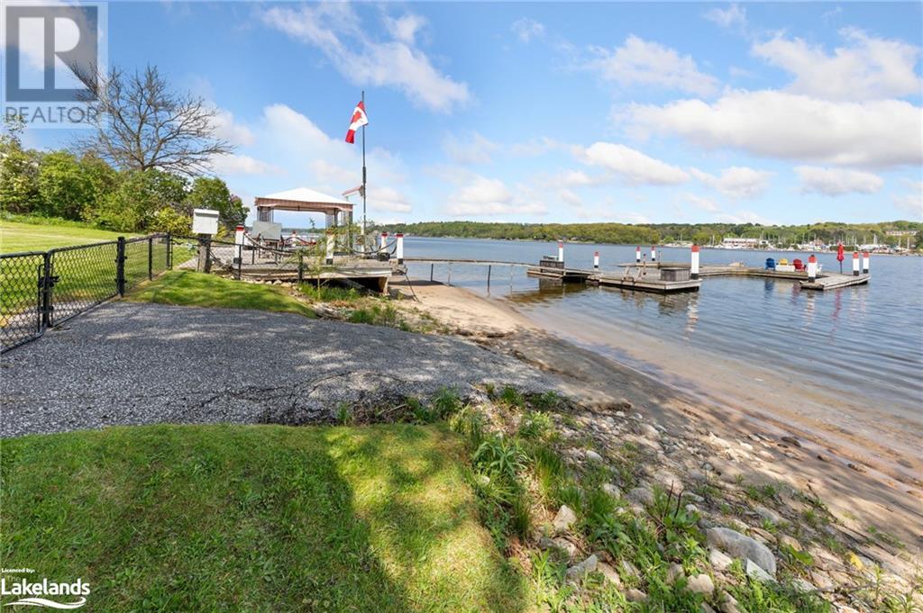 For sale 405 CHAMPLAIN Road, Ontario L9M1S3 40591433