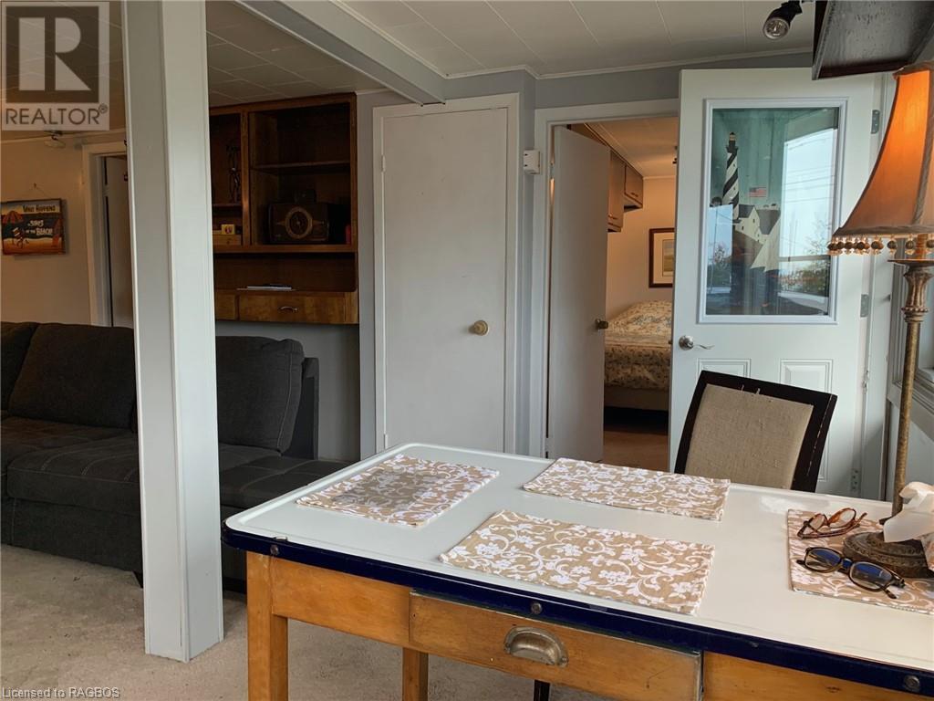 For sale 9 LAKESHORE Boulevard S, Sauble Beach, Ontario N0H2G0