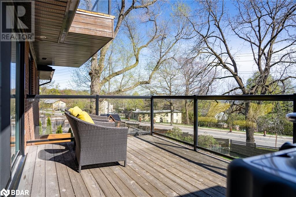 For sale 413 CODRINGTON Street, Barrie, Ontario L4M1S9 40585472