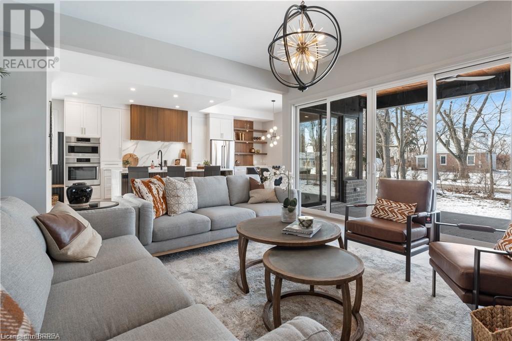 For sale 153 PARKSIDE Drive, Brantford, Ontario N3T0S9 40580477