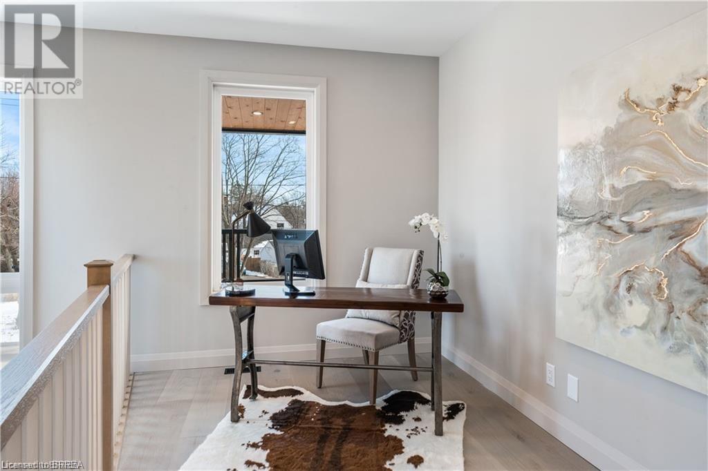 For sale 153 PARKSIDE Drive, Brantford, Ontario N3T0S9 40580477