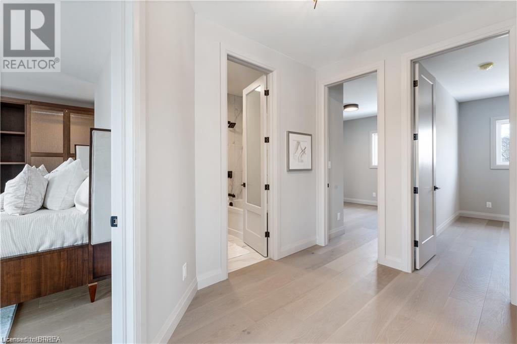 For sale 153 PARKSIDE Drive, Brantford, Ontario N3T0S9 40580477