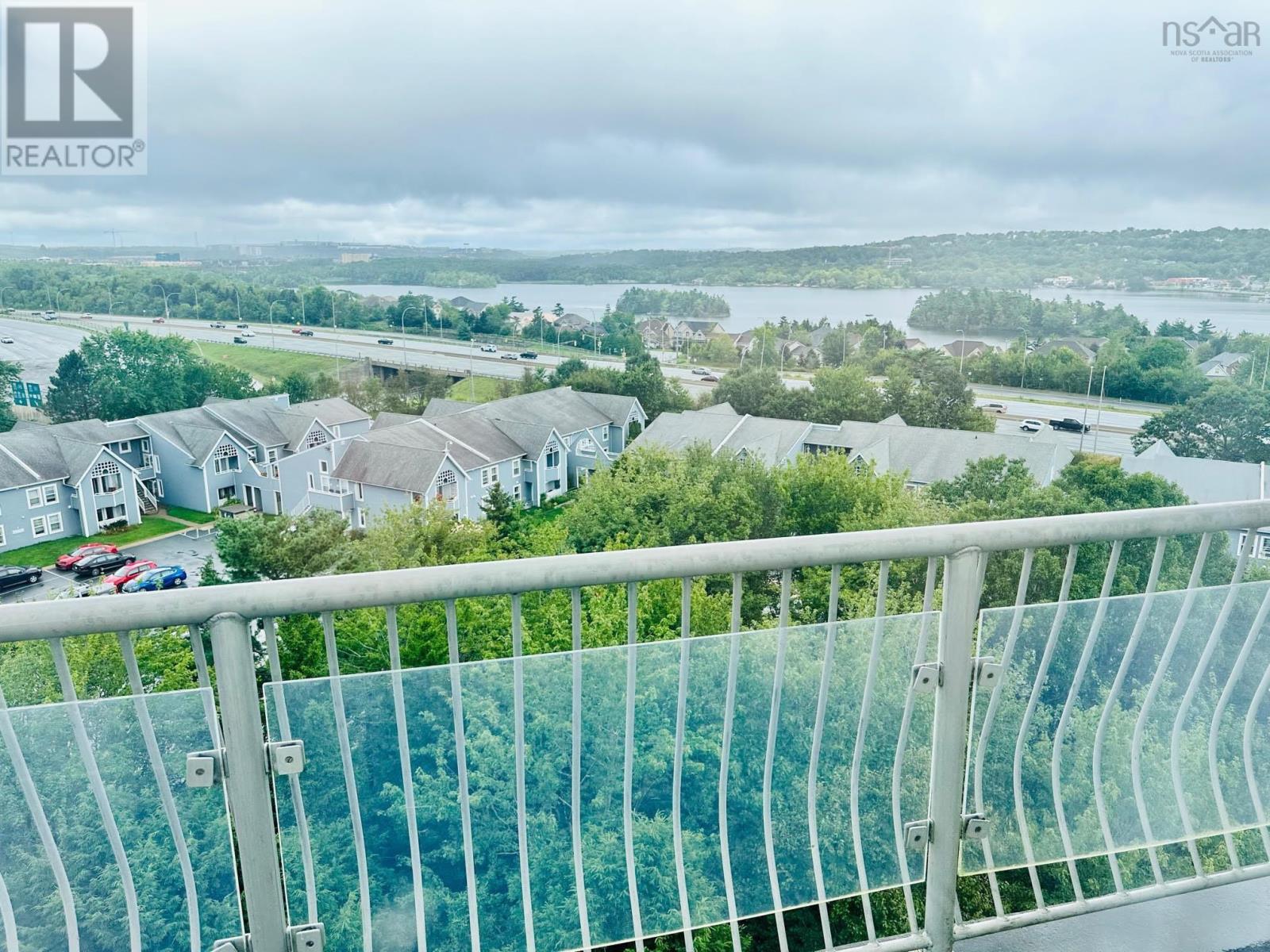 For sale 1012 30 Brookdale Crescent, Dartmouth, Nova Scotia B3A4T7