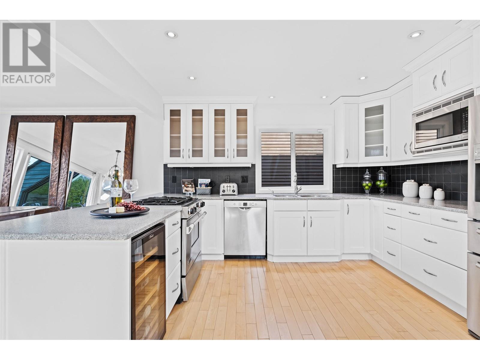 For sale 1939 CREELMAN AVENUE, Vancouver, British Columbia V6J1B8