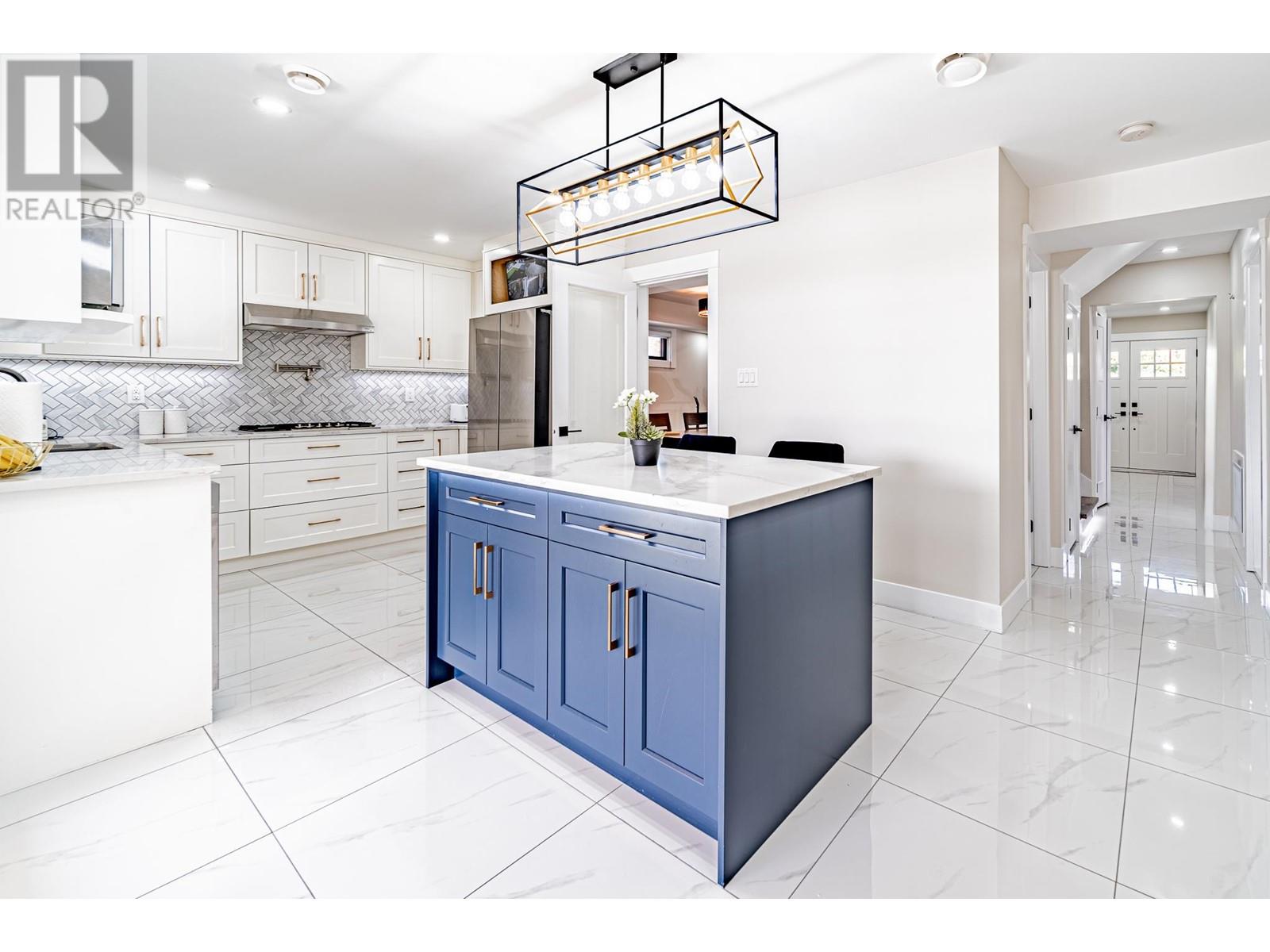 For sale 11366 AVENUE, Richmond, British Columbia V7A4W3