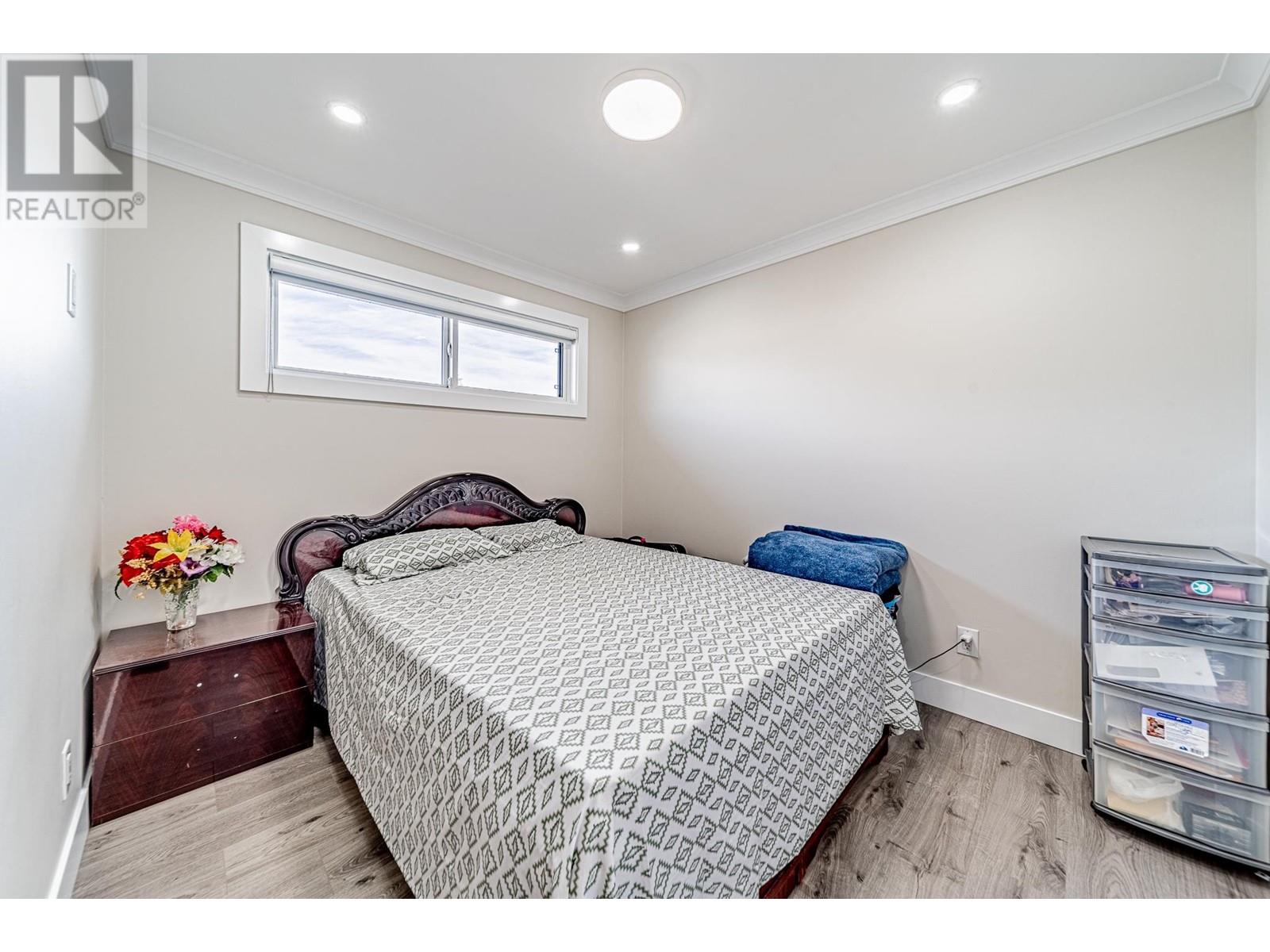 For sale 11366 AVENUE, Richmond, British Columbia V7A4W3