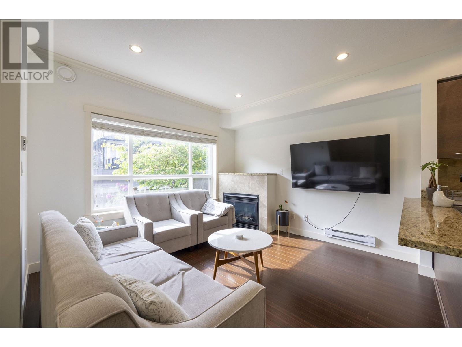 For sale 2 5580 MONCTON STREET, Richmond, British Columbia V7E3B4