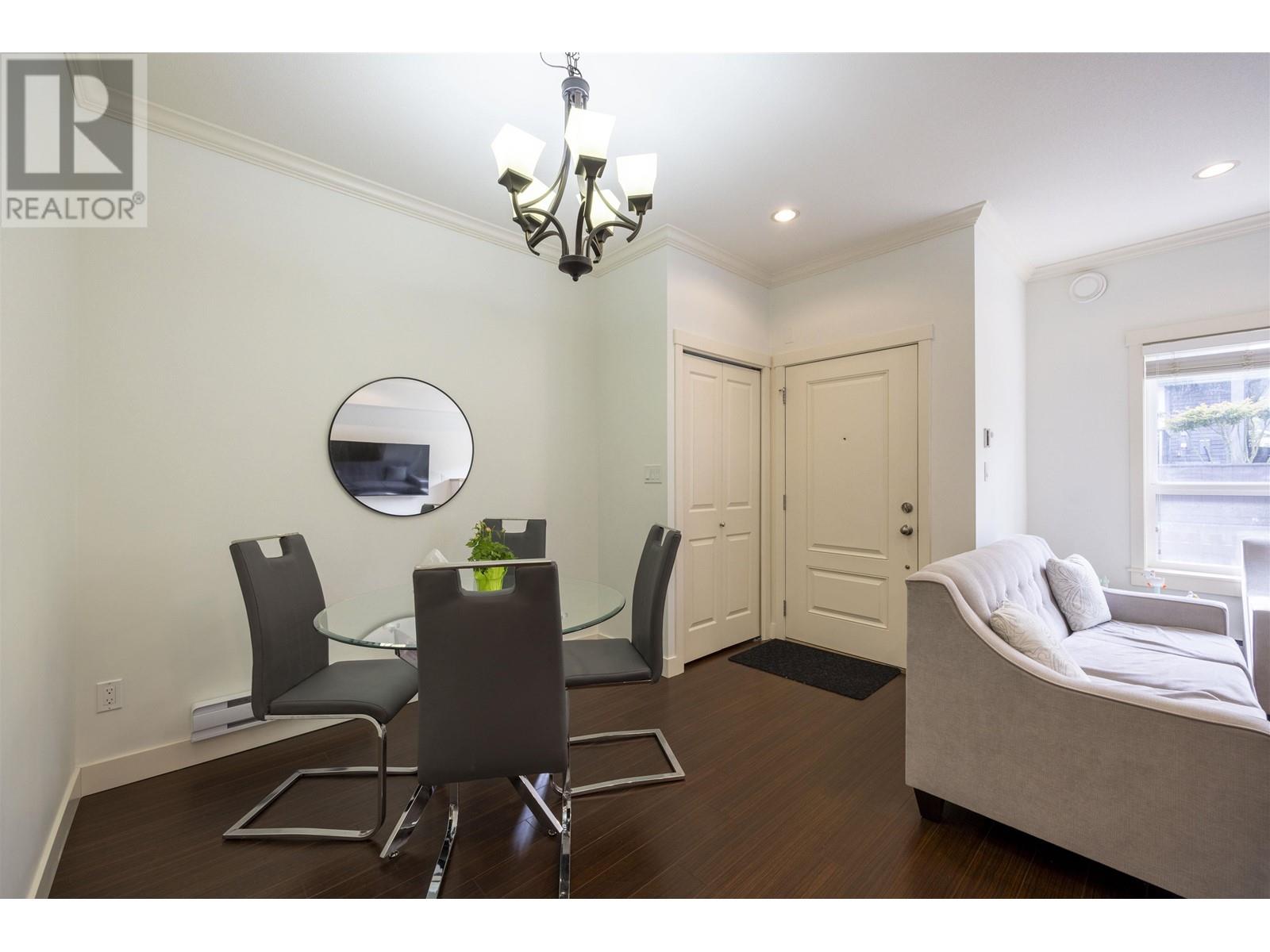 For sale 2 5580 MONCTON STREET, Richmond, British Columbia V7E3B4