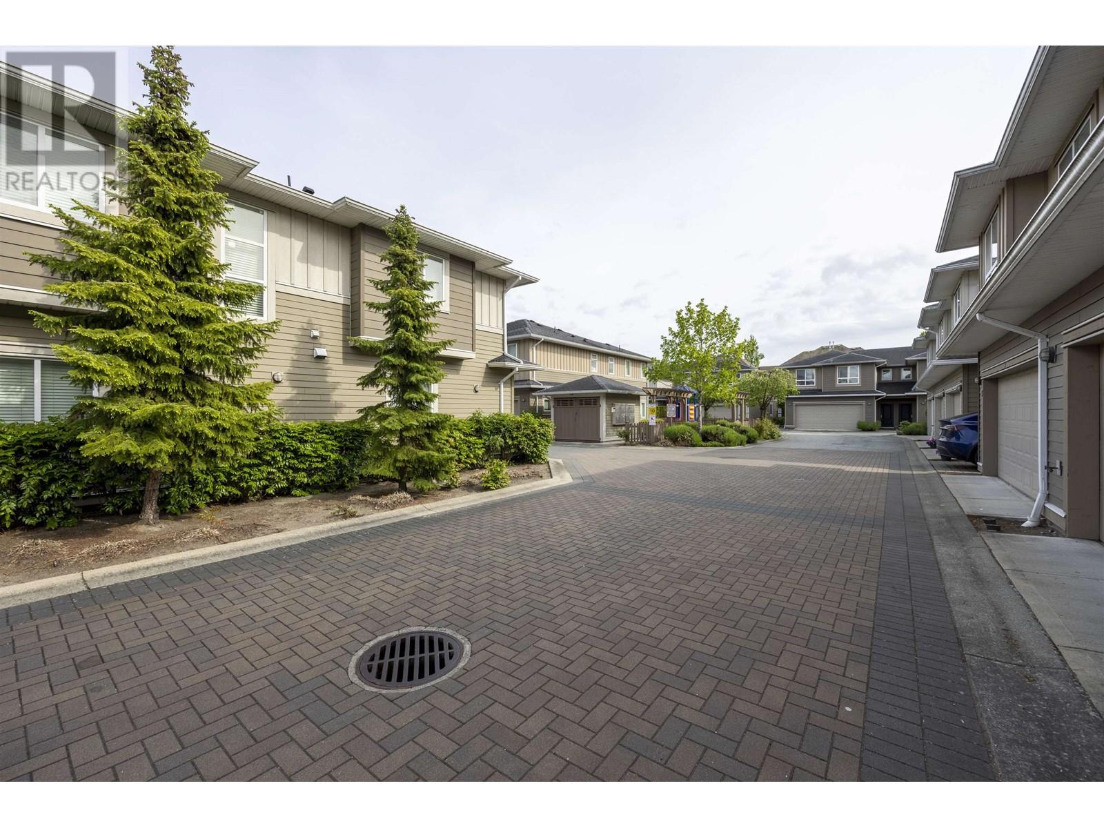 For sale 2 5580 MONCTON STREET, Richmond, British Columbia V7E3B4