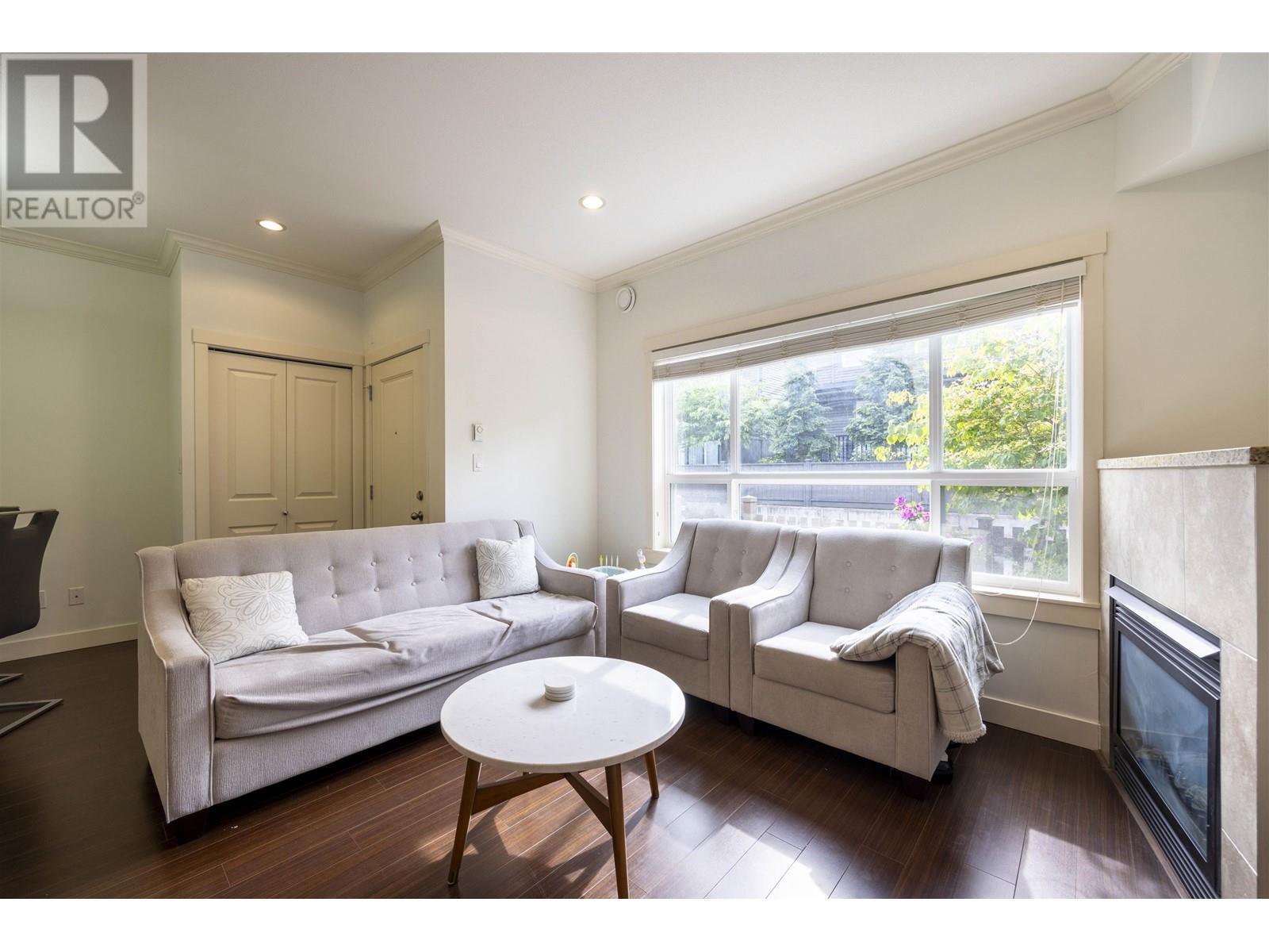 For sale 2 5580 MONCTON STREET, Richmond, British Columbia V7E3B4