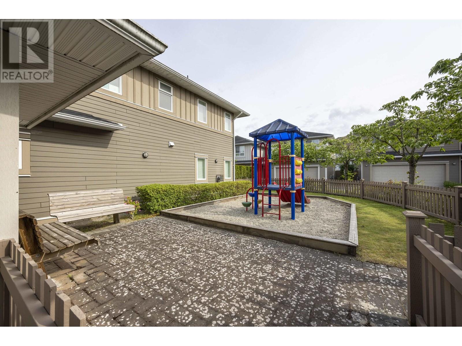 For sale 2 5580 MONCTON STREET, Richmond, British Columbia V7E3B4