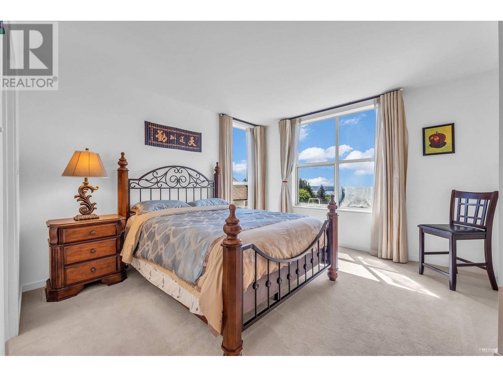 For sale 838 PYRFORD ROAD, West Vancouver, British Columbia V7S2A1