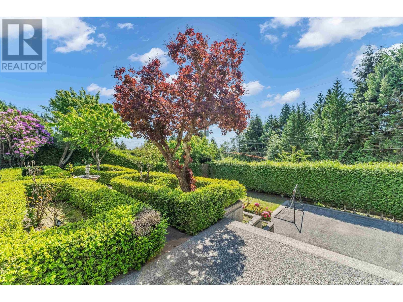 For sale 838 PYRFORD ROAD, West Vancouver, British Columbia V7S2A1