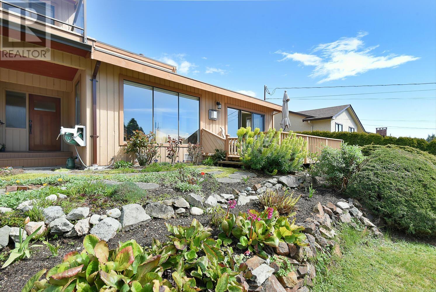 For sale 4946 LAUREL AVENUE, Sechelt, British Columbia V7Z0B7