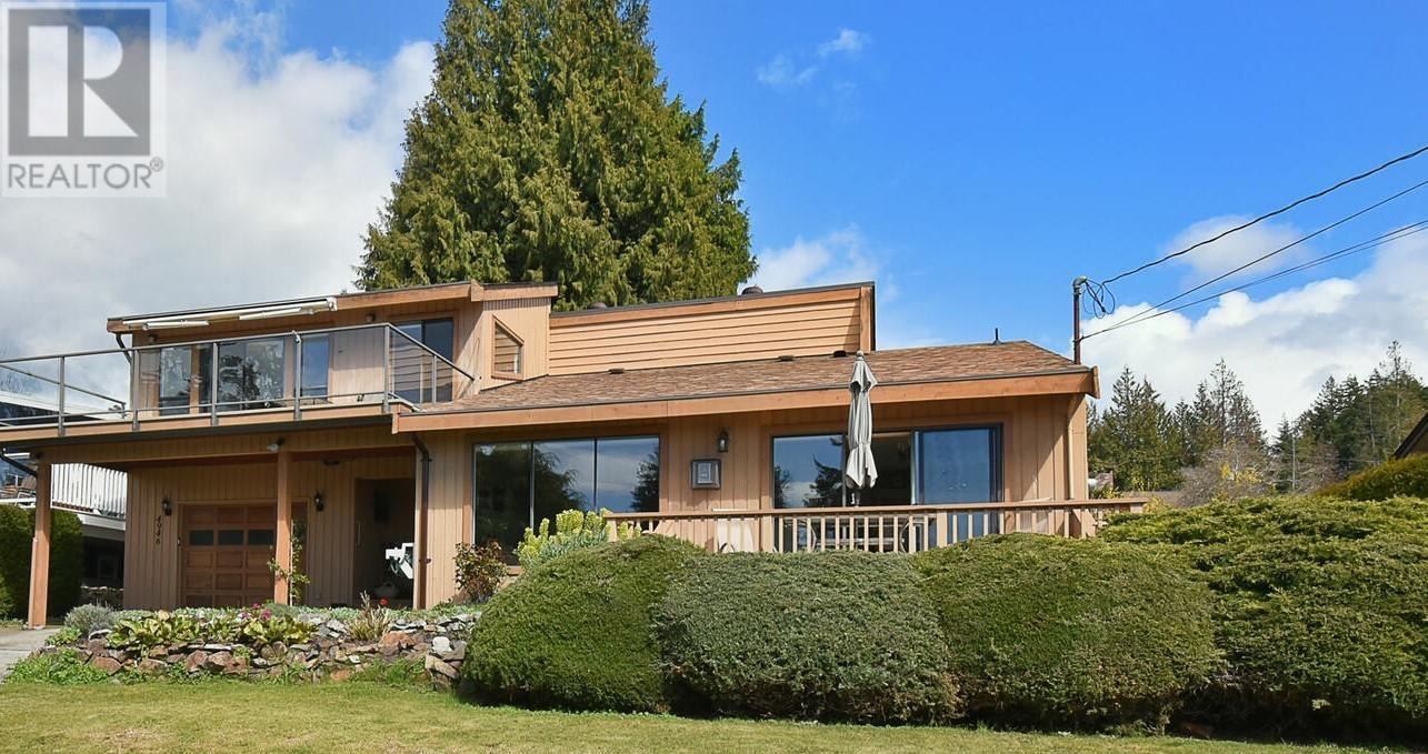 For sale 4946 LAUREL AVENUE, Sechelt, British Columbia V7Z0B7