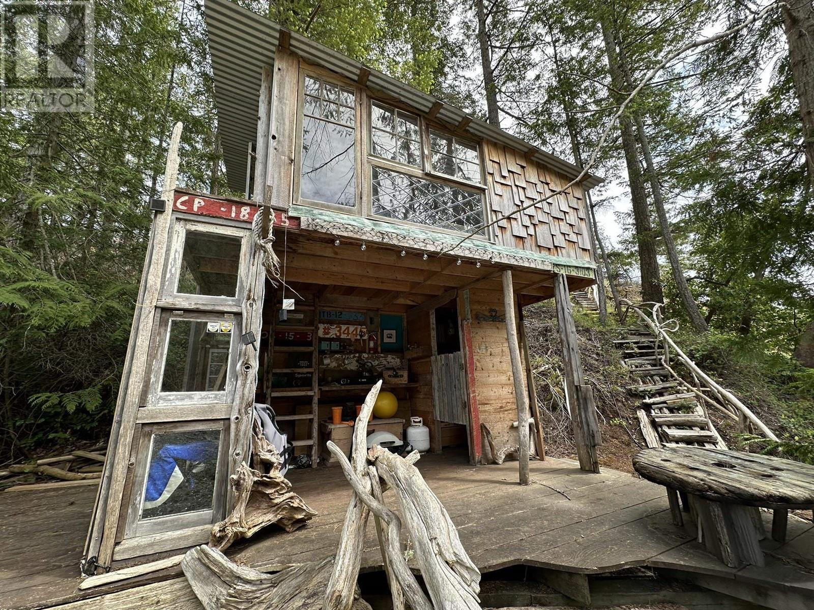 For sale 123 AGNEW PASSAGE SHORELINE, Nelson Island, British Columbia