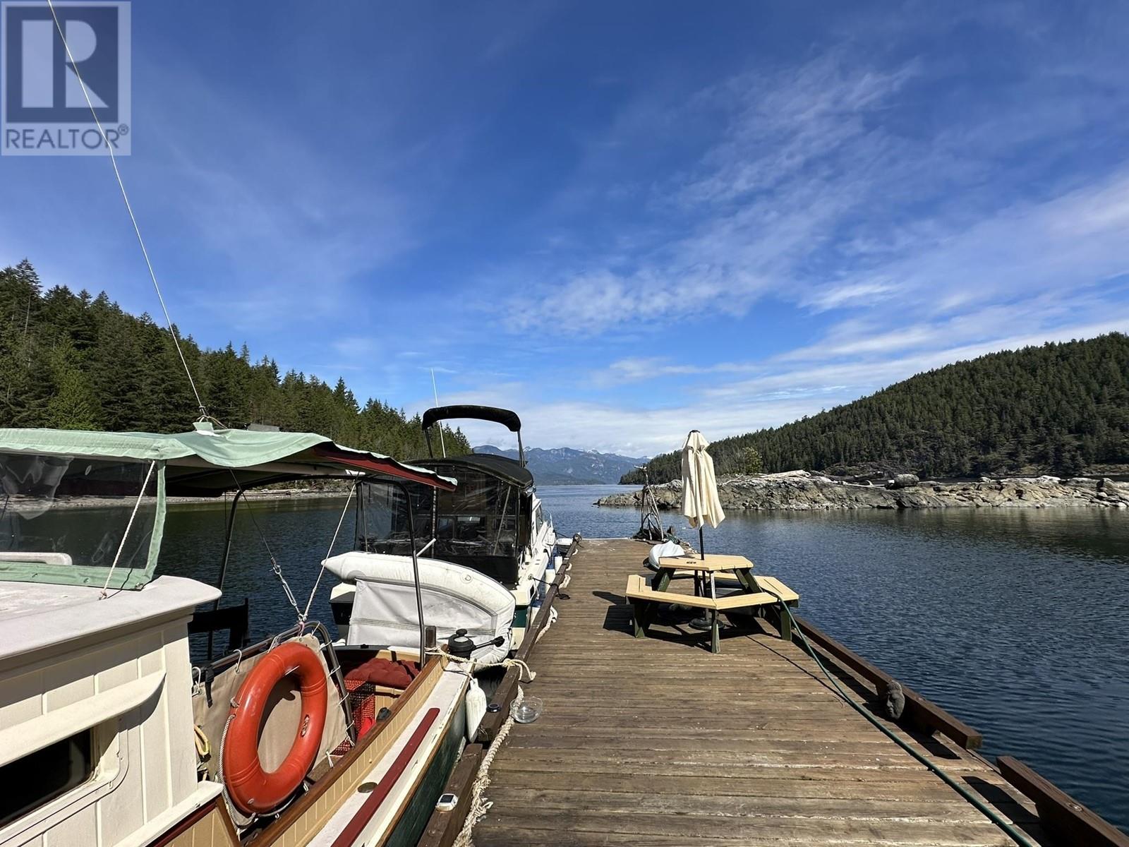 For sale 123 AGNEW PASSAGE SHORELINE, Nelson Island, British Columbia