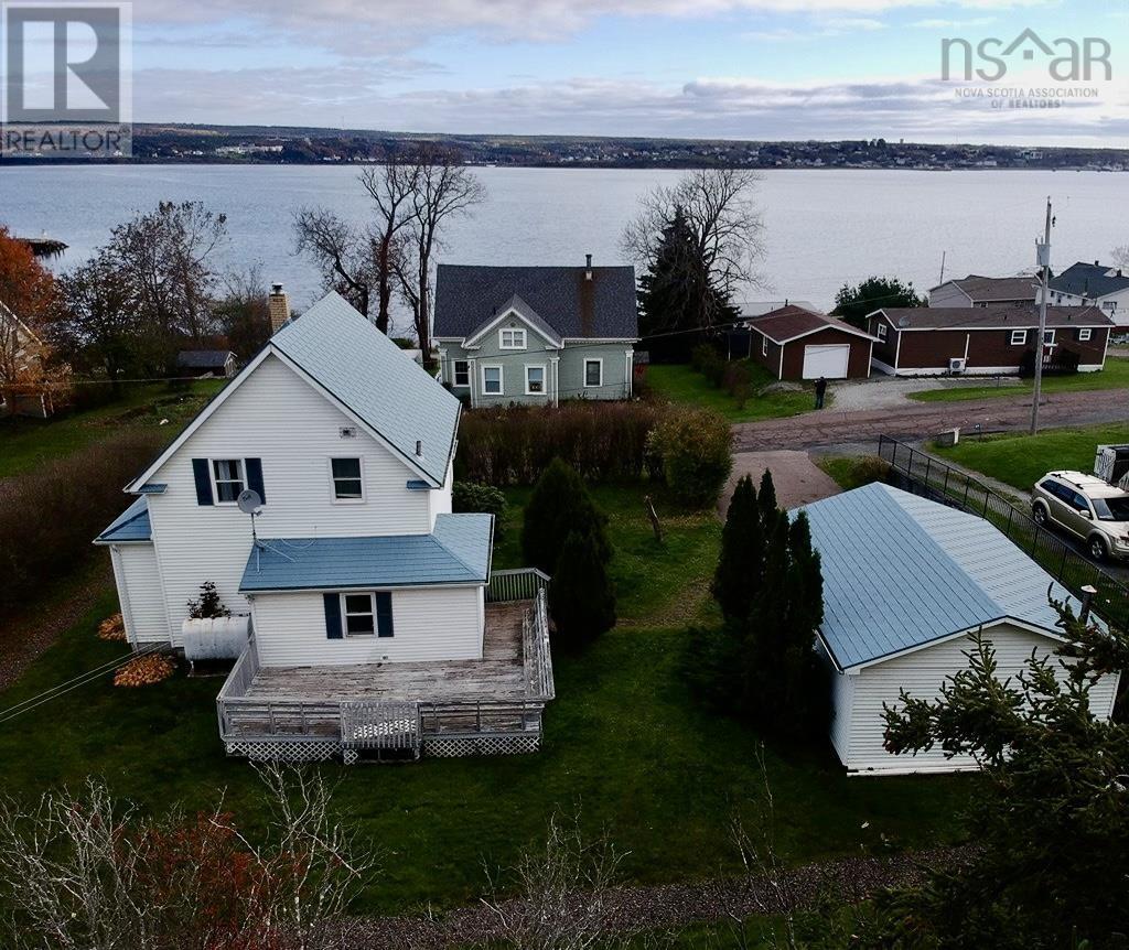 For sale 301 Middle Street, Mulgrave, Nova Scotia B0E2G0 202411318