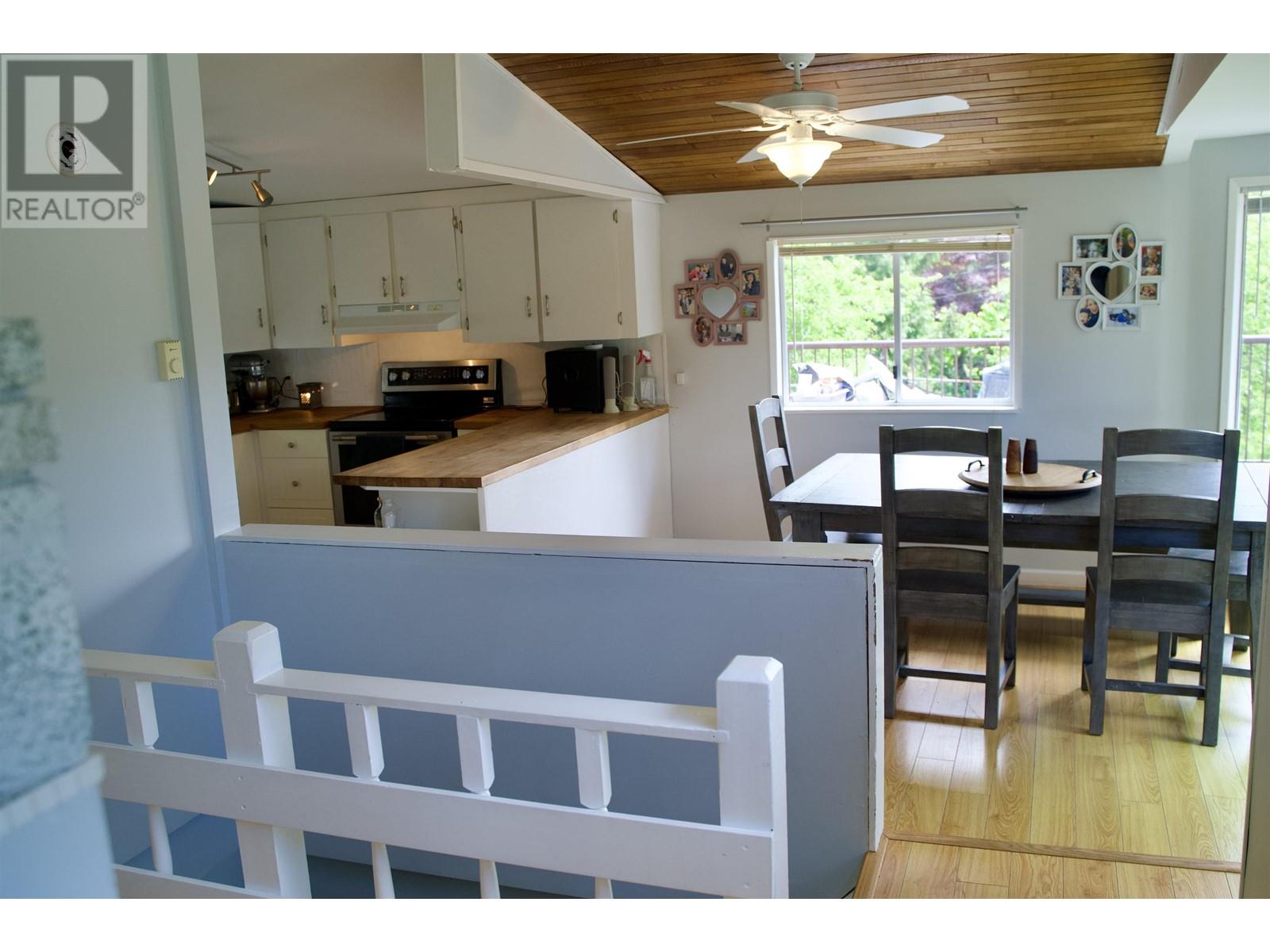 For sale 226 PRATT ROAD, Gibsons, British Columbia V0N1V3 R2884947 REALTOR.ca